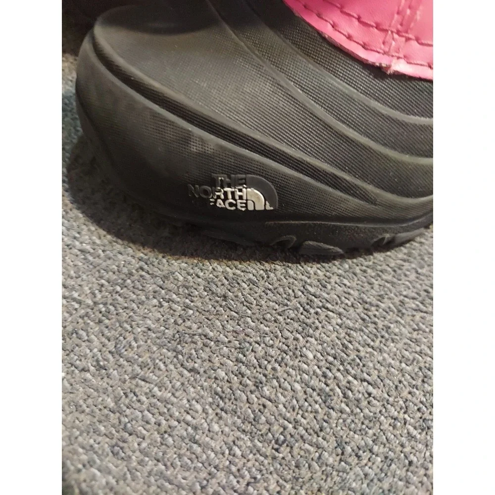 The North Face Youth Alpenglow IV Bungee Lace Waterproof Boots Size 2 Snow